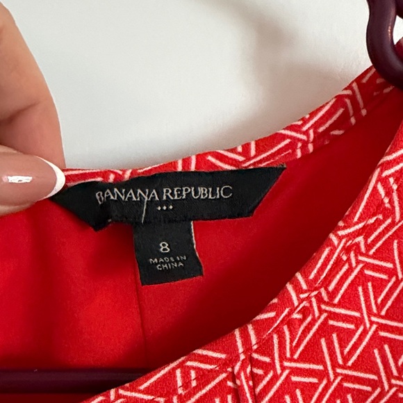 Banana Republic Red Geometric Sleeveless Peplum Top | Size 8 - Picture 2 of 7